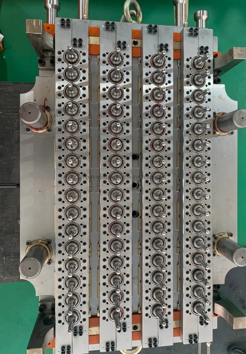 64-fach-Spritzgussform/Form für Haustiervorformlinge